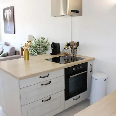 Blue Bay Home, Tennis, Piscine, Boulodrome Apartment *
