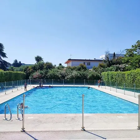 Apartment Blue Bay Home, Tennis, Piscine, Boulodrome *
