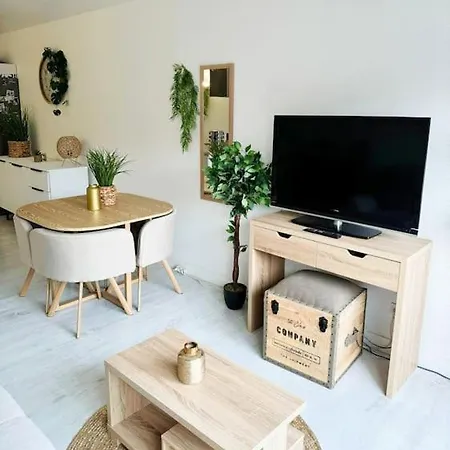 Blue Bay Home, Tennis, Piscine, Boulodrome Apartment Antibes